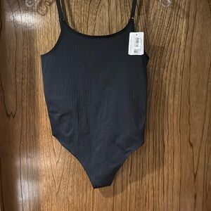 M Lululemon black bodysuit NWT